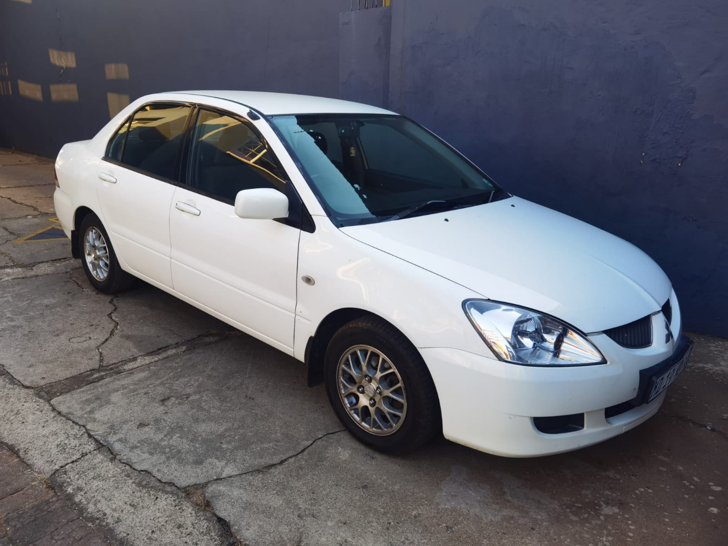 2003 Mitsubishi Lancer — photo 2