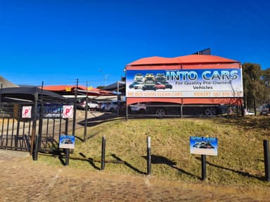 Into Motors dealership exterior